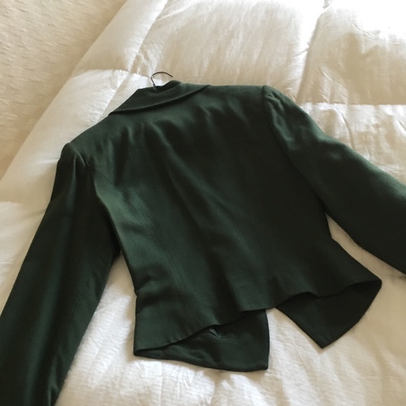 Suit - Picture 2 of 7